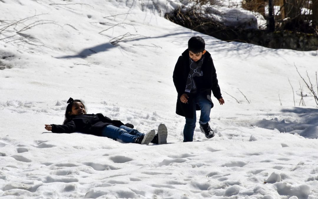 Limni Gölü’nde Yılın Son Kar Manzarası Mest Etti