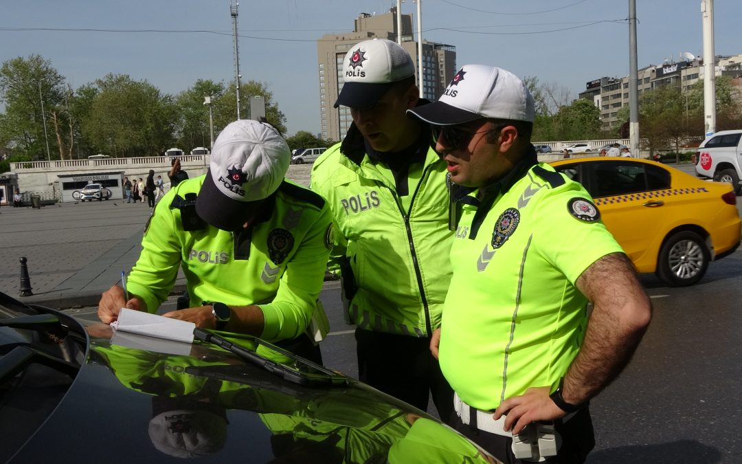 Taksim’de Ticari Taksi Denetiminde 5 Araça Cezai İşlem