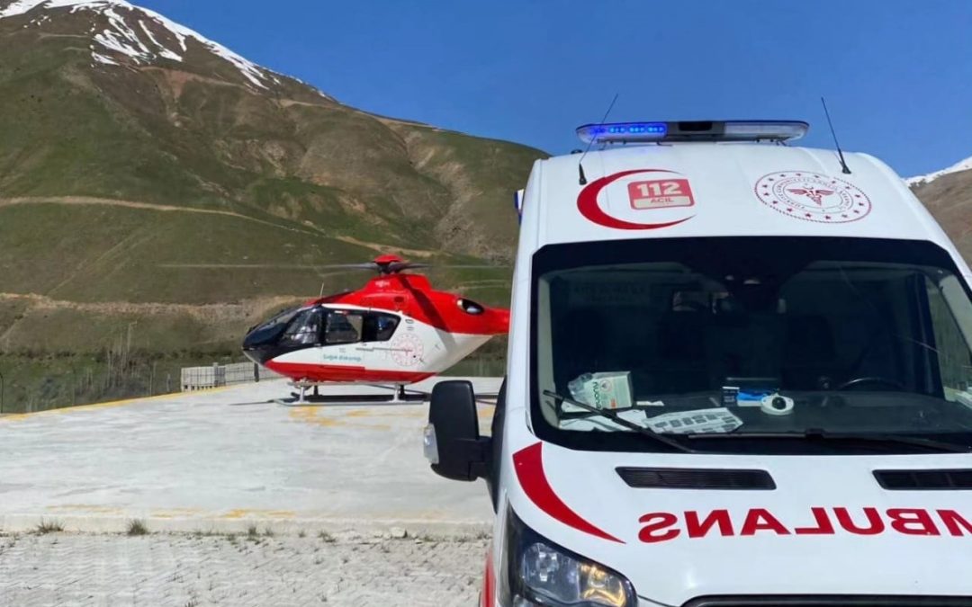 Bahçesaray’da Ambulans Helikopterle Hastaneye Sevk Edilen İki Hasta