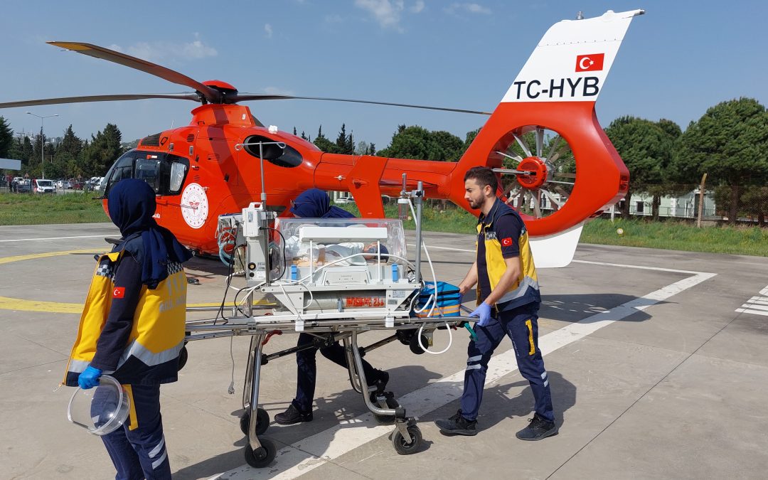 Ambulans Helikopter Yeni Doğmuş Bebek İçin Havalandı