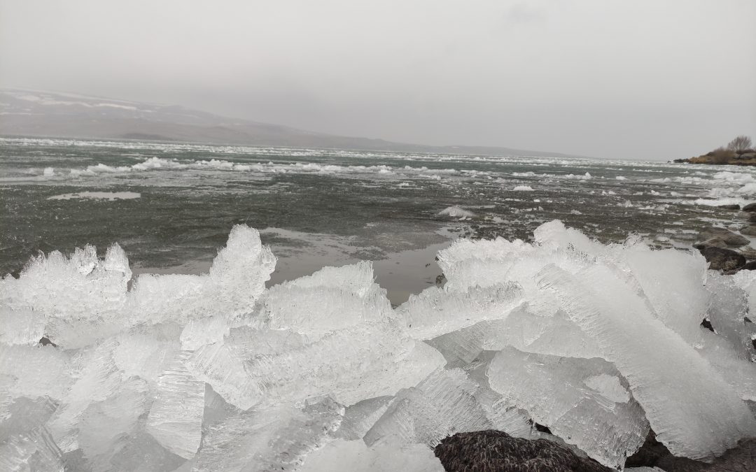 Ardahan’da Çıldır Gölü’nde Kutupları Aratmayan Görüntüler