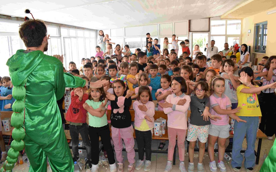 Yeniköy Kemerköy Enerjiden Milaslı Çocuklara 23 Nisan’da gezici tiyatro hediyesi