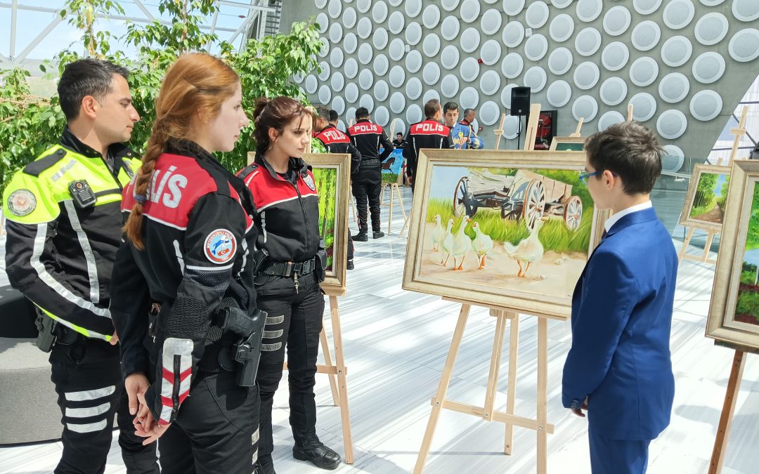 12 Yaşındaki Ressam Talha Gül, Şehit Babası İçin Resim Sergisi Düzenledi