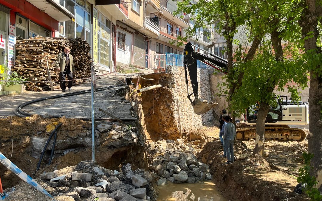 Kocaeli’nde 5 Katlı Bina Tahliye Edildi: Onarım Çalışmaları Başladı