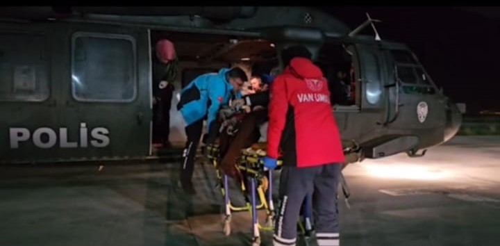 Van’da Kalp Krizi Geçiren Hasta Sikorsky Helikopter ile Sevk Edildi