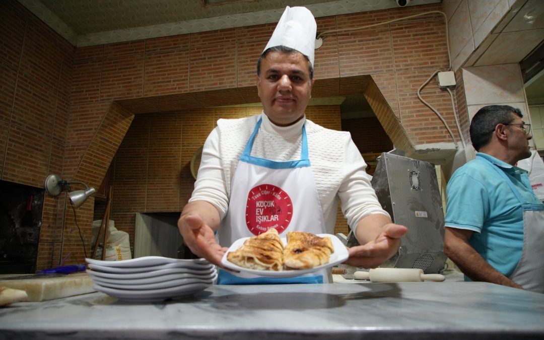 Edirne’de 25 Yıllık Gelenek Devam Ediyor: Muhtarlar Muhtar Pidesi Sofrasında Buluştu