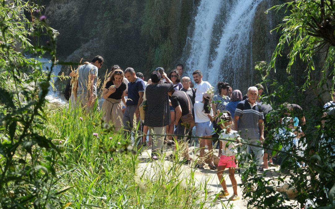 Erzincan’da Girlevik Şelalesi Hafta Sonu Yoğunluğu