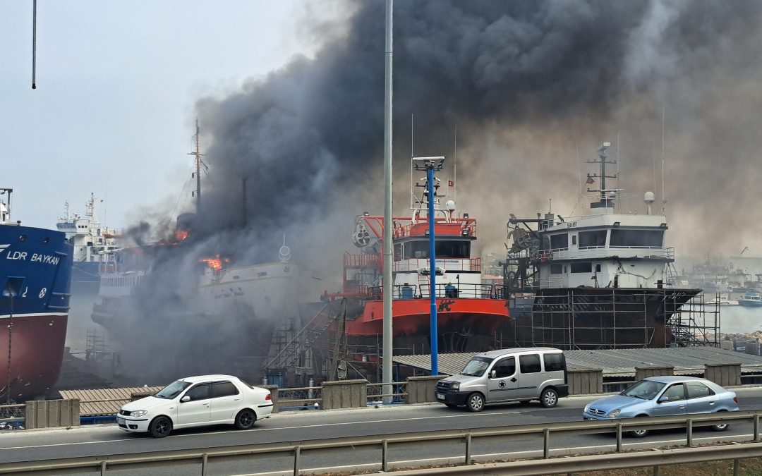 Ordu’da limanda tekne yangını: Söndürme çalışmaları devam ediyor