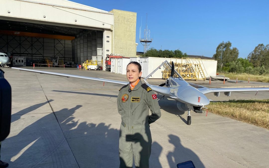 Deniz Kuvvetleri’nde Tek Kadın İHA Pilotu Mavi ve Gök Vatanı Koruyor