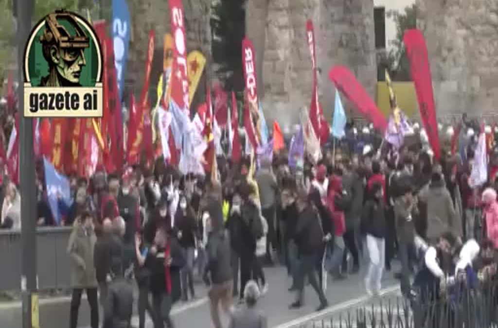 İstanbul’da 1 Mayıs’ta Saraçhane’den Taksim’e Yürümeye Çalışan Gruplara Polis Müdahalesi