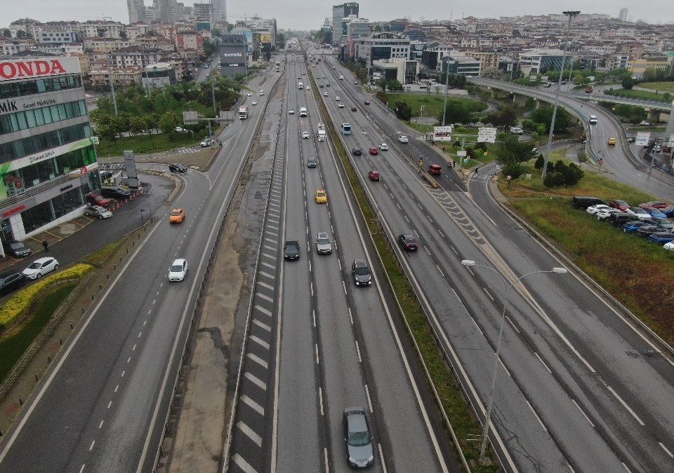 İstanbul’da 1 Mayıs İşçi Bayramı’nda Yollar Boşaldı