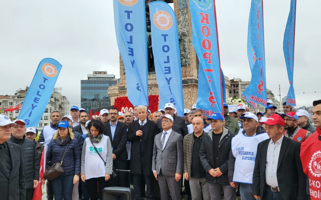 TÜRK-İŞ ve TOLEYİS 1 Mayıs’ta Kazancı Yokuşu’na karanfil bıraktı