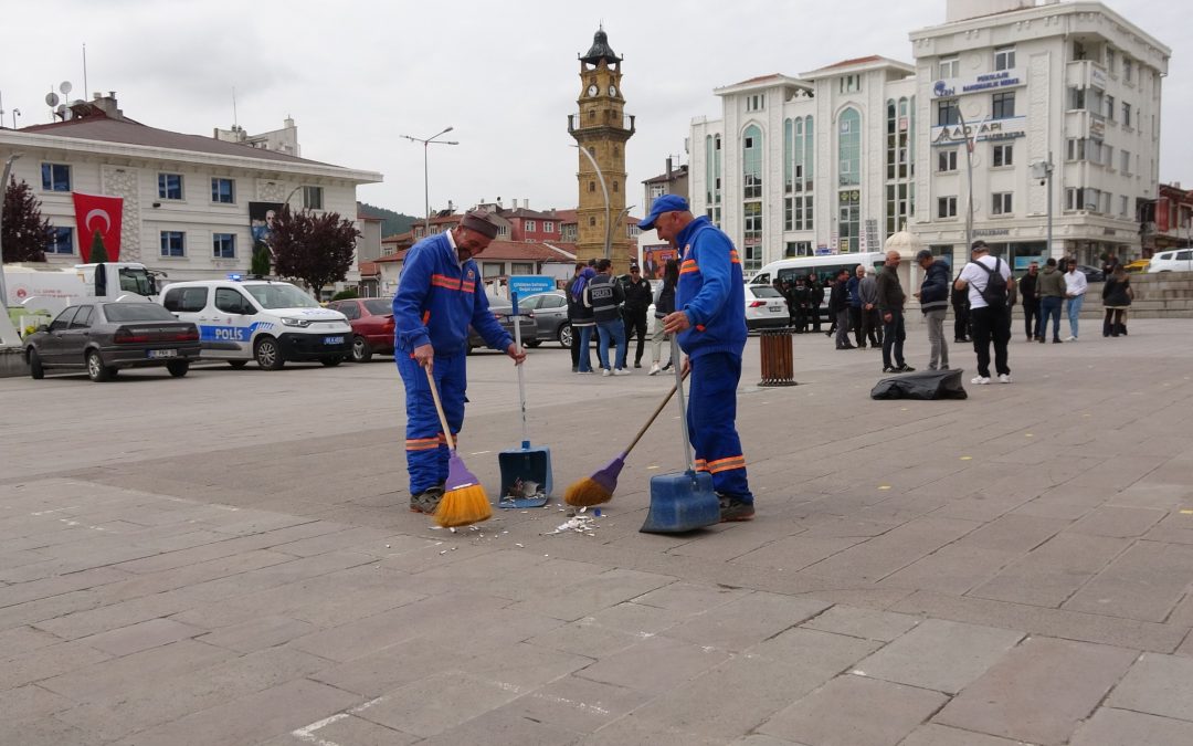 Yozgat’ta Temizlik ve İnşaat İşçileri 1 Mayıs’ta Çalışarak Geçirdi