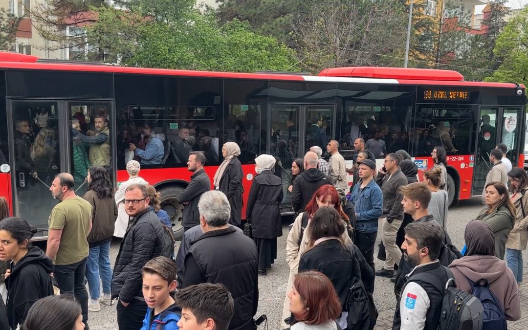 Ankara’da Sağanak Nedeniyle Metro İstasyonlarında Aksama