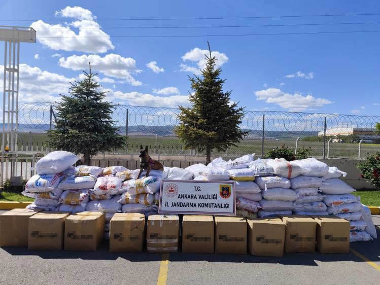 Ankara’da 13 Ton Bandrolsüz Tütün Ele Geçirildi