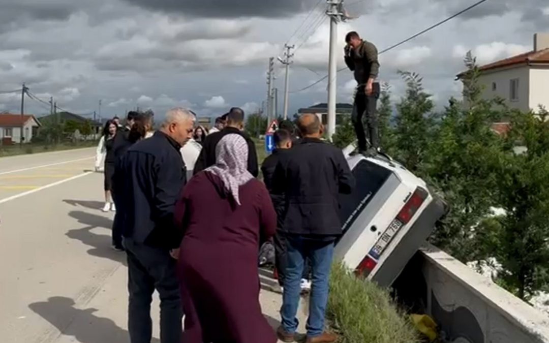 Aksaray’da Düğün Konvoyunda Kaza: 2 Yaralı