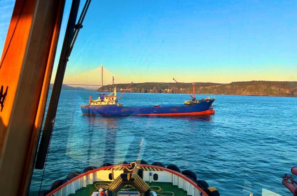 İstanbul Boğazı’nda Gemi Trafiği Geçici Olarak Askıya Alındı