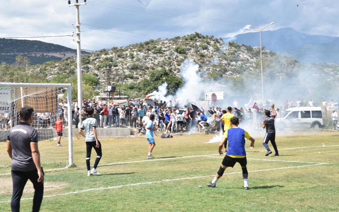 Antalya’da Maç Öncesi Taraftar Kavgası: 3 Yaralı