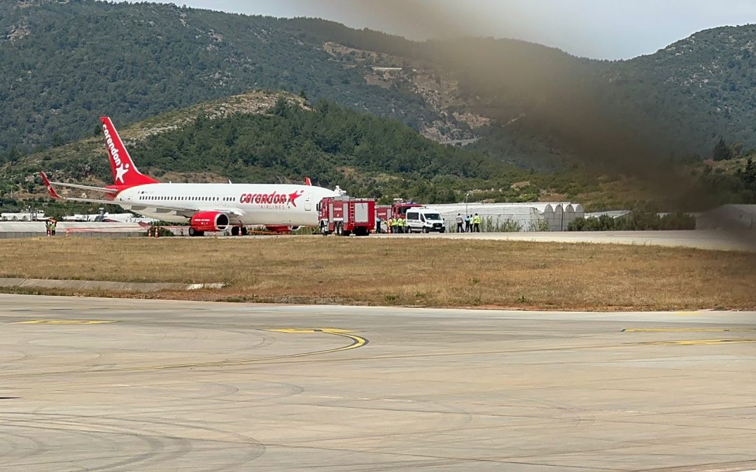 Gazipaşa-Alanya Havalimanında Yolcu Uçağının Lastiği Patladı