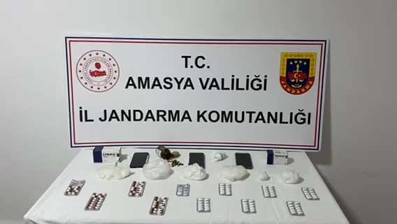 Amasya’da Jandarma Operasyonunda 460 Gram Metamfetamin Ele Geçirildi